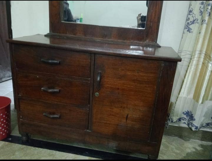 dressing table 0