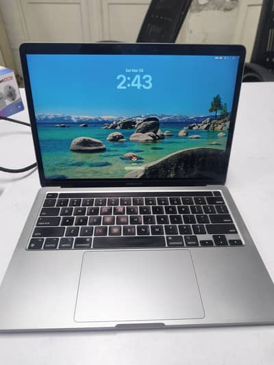MacBook Pro M2 13 Inch 2022 8 GB 256 GB Excellent Condition