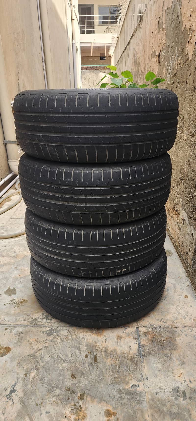 Goodyear efficient grip types 215/60/16 2