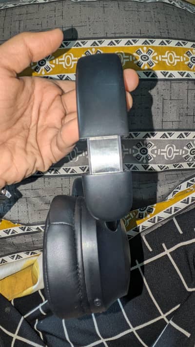 For Sale: Ronin Magnitude Wireless Headphones (Like New)
