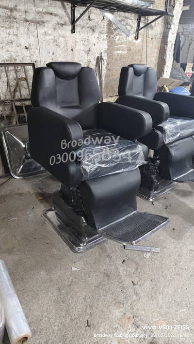 Salon chairs/saloon chairs/Barber chairs/cutting chairs/Pedicure/spa