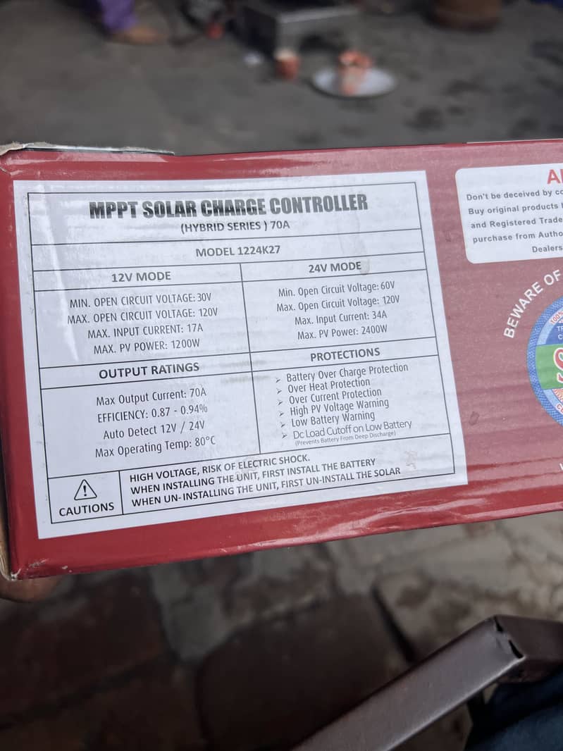 SIMTEK MPPT sollar charge Controller 70A 1