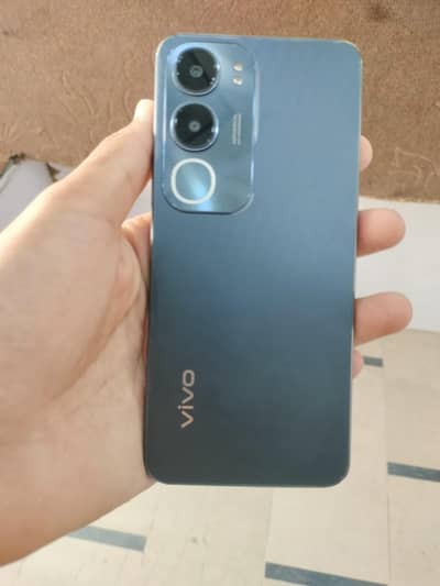 vivo y19s.   4+4/128