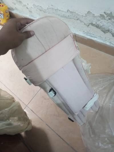 MRF CRICKET PADS