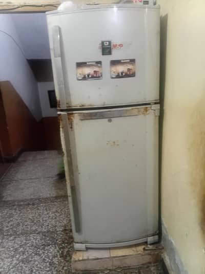 Dawlance. refrigerator  100% working  ok. ha condition 10/8