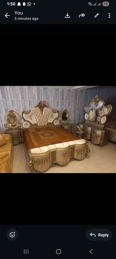 bed dersieng new condition 10 by 10 wooden hy Sara metres ni hy eis me