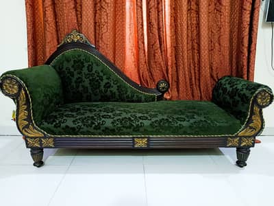 Dewan Excellent Condition like New