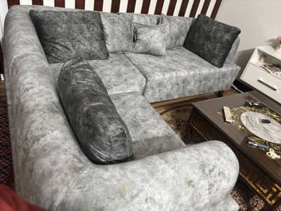 Luxury L-Shape Sofa – 6 Seater | Almost Brand New