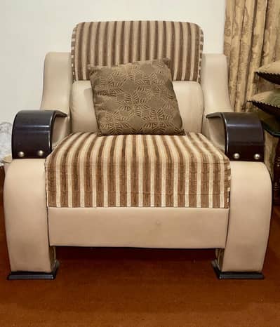 Brown colour sofa set for sale