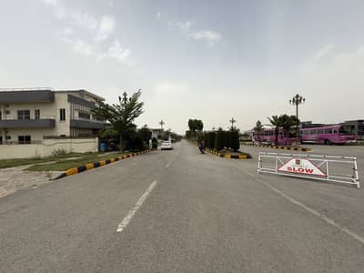 F-17 T&T 7 Marla PLOT FOR SALE ON GOOD LOCATION READY FOR NEAR TO POSSISSION