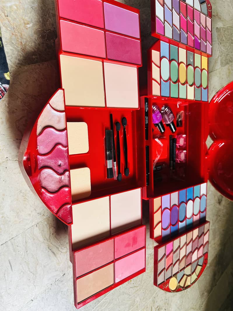 Make up set 16