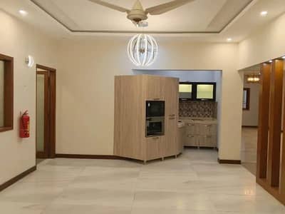 1000 Square Yards Upper Portion In Clifton - Block 5 Is Best Option