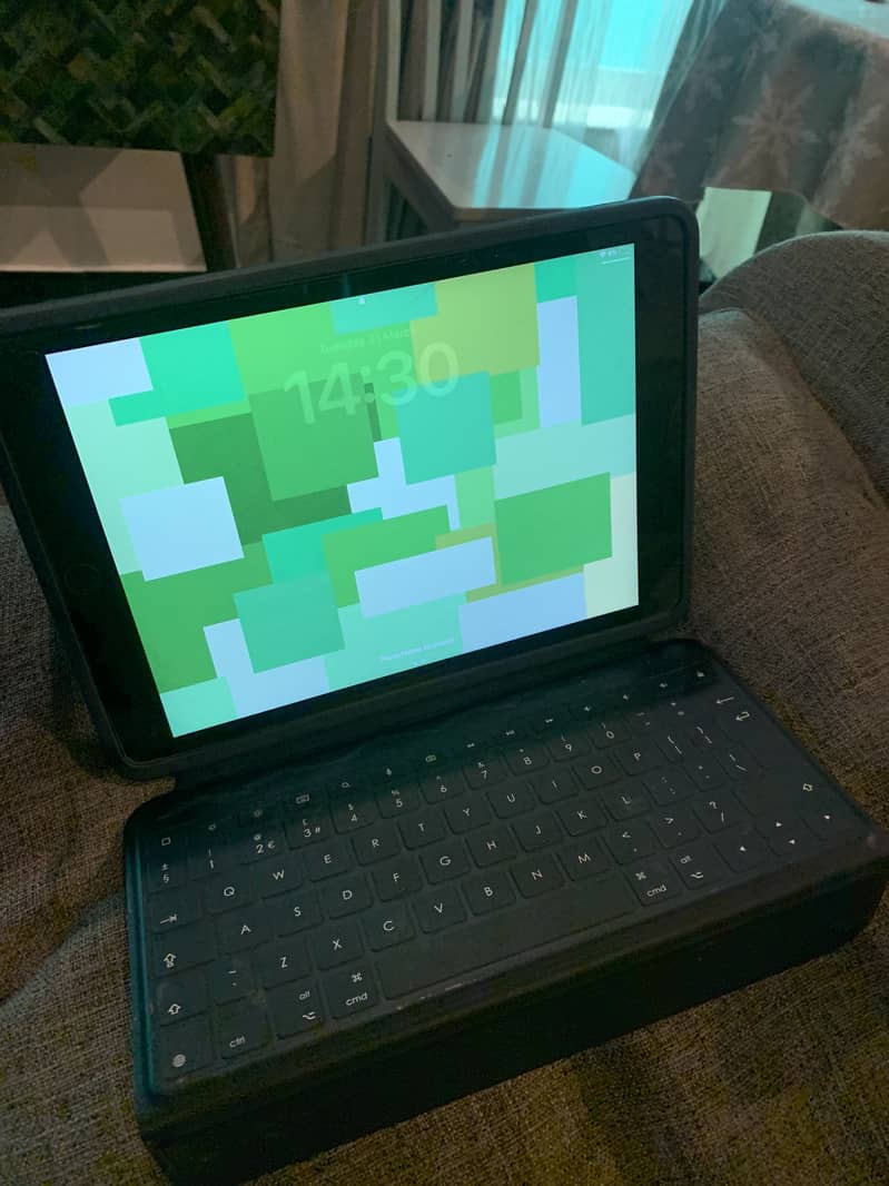 iPad 8 0