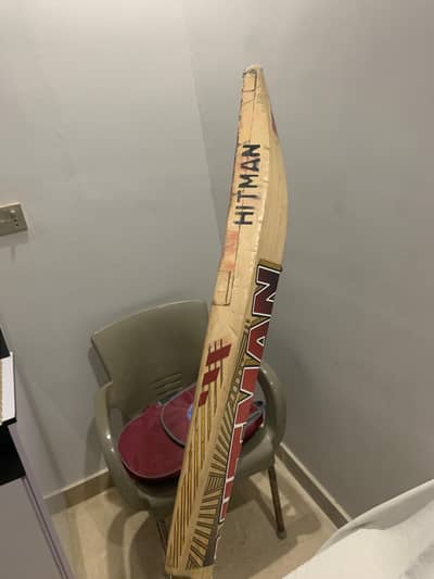 Zakir Malik used hard ball bat