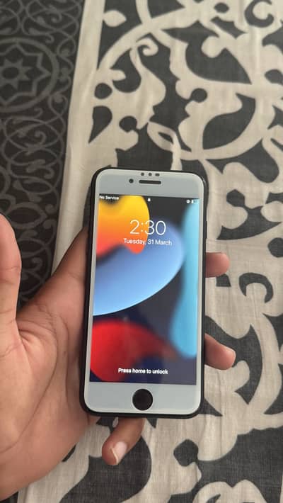 Iphone 7 black colour with cable 32gb non pta