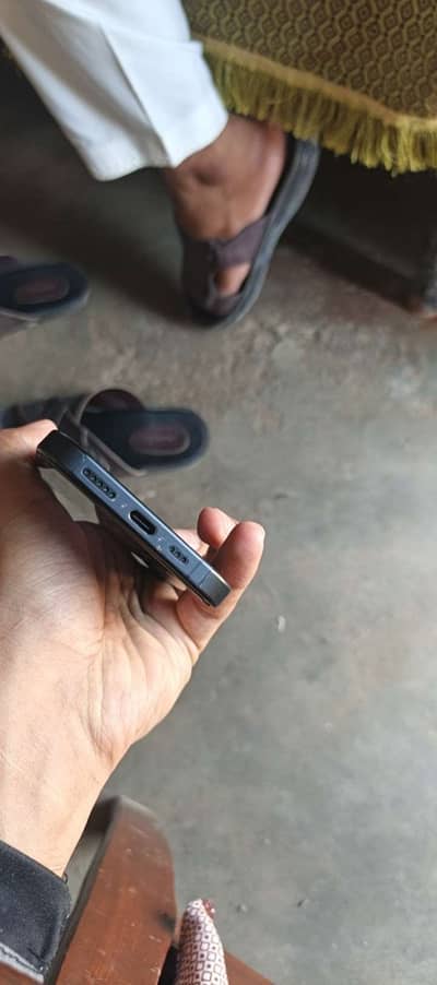 iphone 15 pro 1000GB