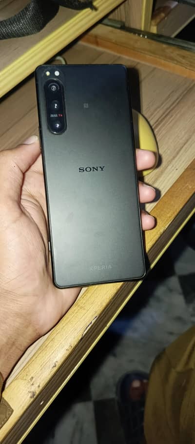 Sony Xperia 5 mark 4look new like no dote and no shade condition 10/10