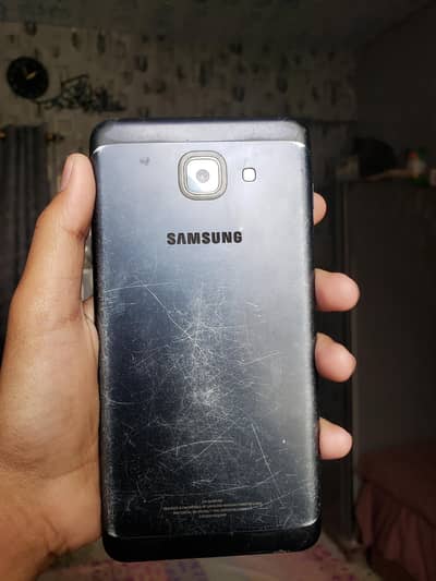 Samsung Galaxy j7max urgent sell