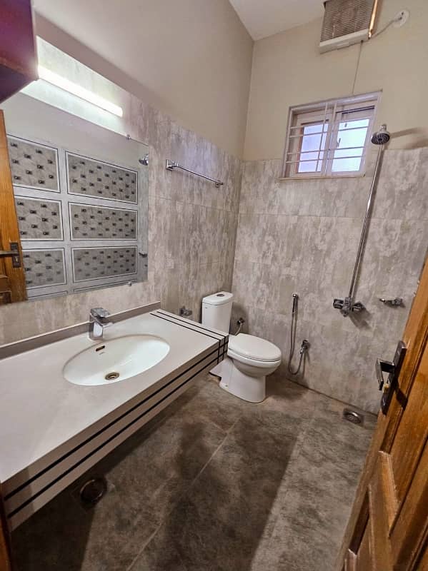 7 Marla Upper Portion With All Basic Necessities 1