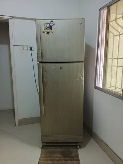 Urgent Sale Pel Refrigerator 12-CF