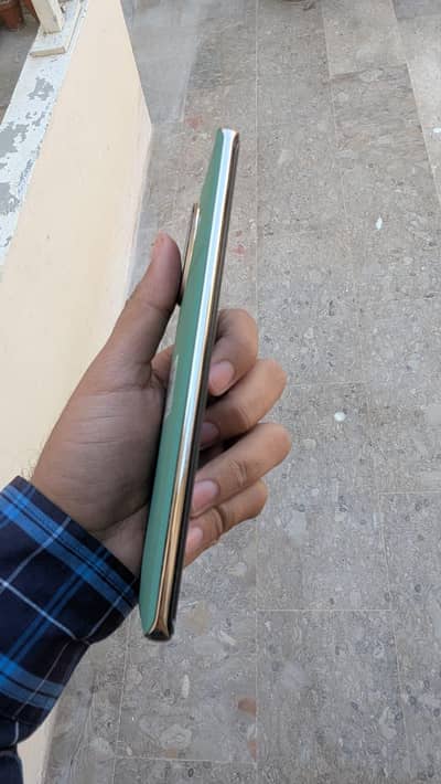 Tecno spark 20 pro plus