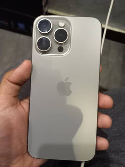 iphone 15 pro non pta 256gb(screen damaged)