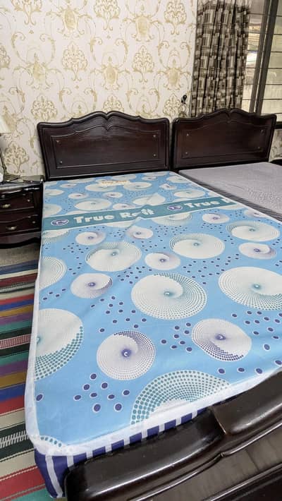 Selling ONLY SINGLE MATTRESS 6inch height