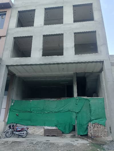 DHA phase 1 commercial plaza 4marla very good location looking