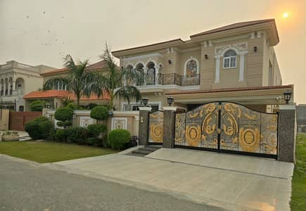 DHA phase 6 brand new Spanish House. 1 Kanal Spanish House 5beds duble unit fully Tile flooring double Hit near Dolmin moll