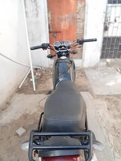 Suzuki GS 150 modell 2017