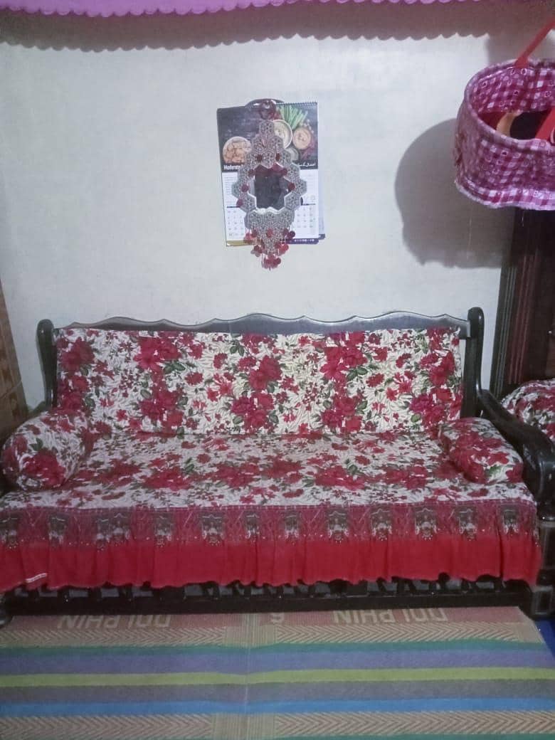 مکمل صوفہ سیٹ بہترین کنڈیشن میں 0