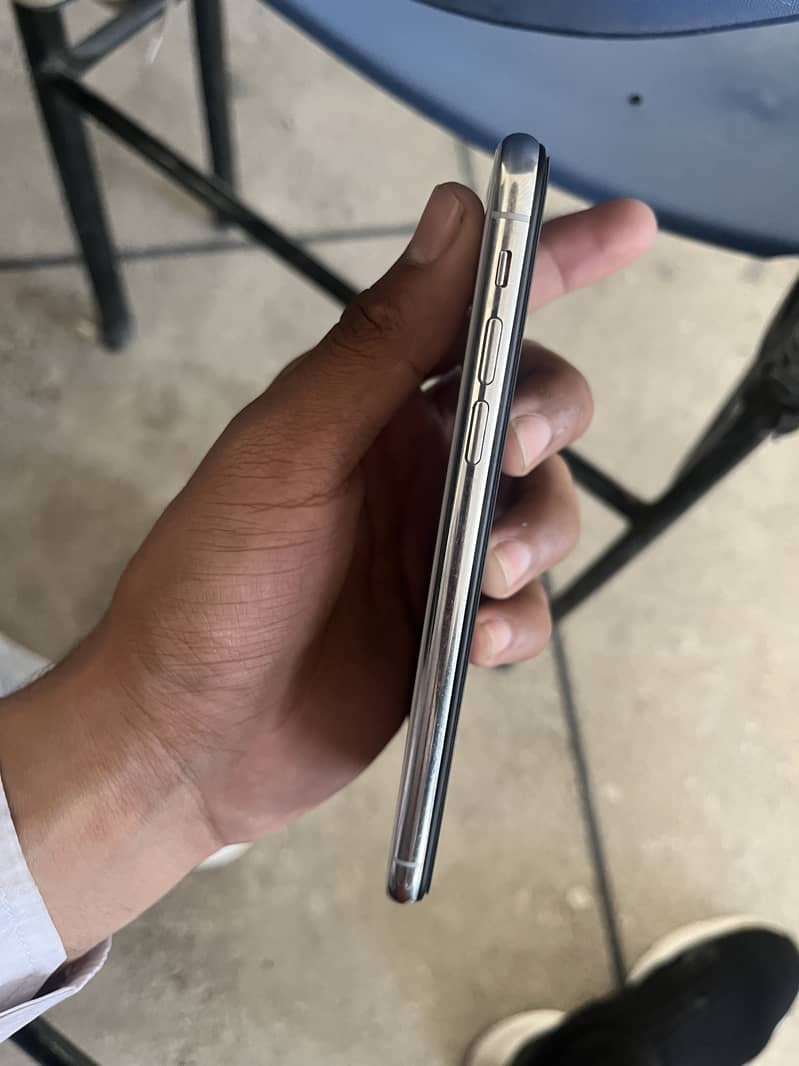 iPhone X 1