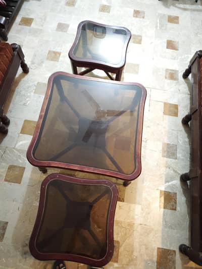 Table set for sale Eligent looking