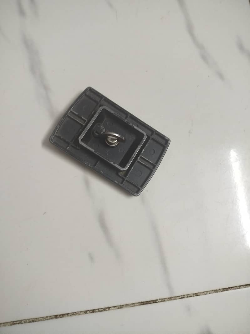 Libec TH-650 DV Tripod – Smooth & Solid (Used) 1