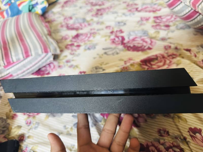 Ps4 1Tb JAILBROKEN 4