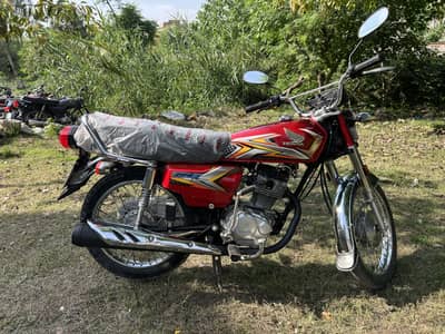 Honda 125 like new condition 25/26