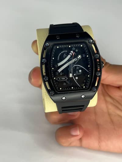 best watch for those who have big wrist heavy and premuim