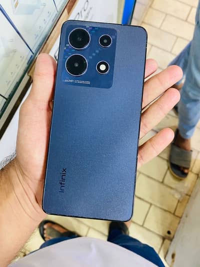 Infinix Note 30