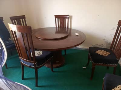 Dinning table for sale