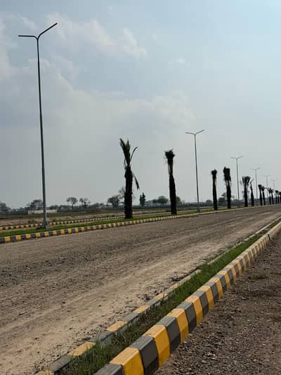 5 MARLA ORCHAD BLOCK VIP HOT LOCATION PLOT