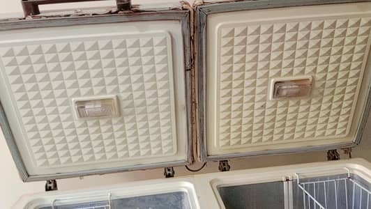 Dawlance deep freezers