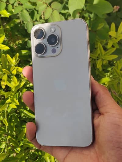 iPhone 15pro max 256gb bypass