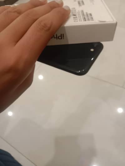 iphone se3 non pta with original box and cable