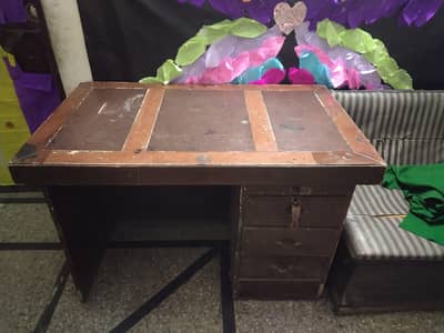 school chairs and fueniture