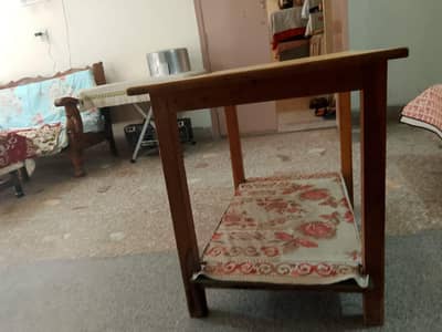 Quality bht achi hai or wood hai