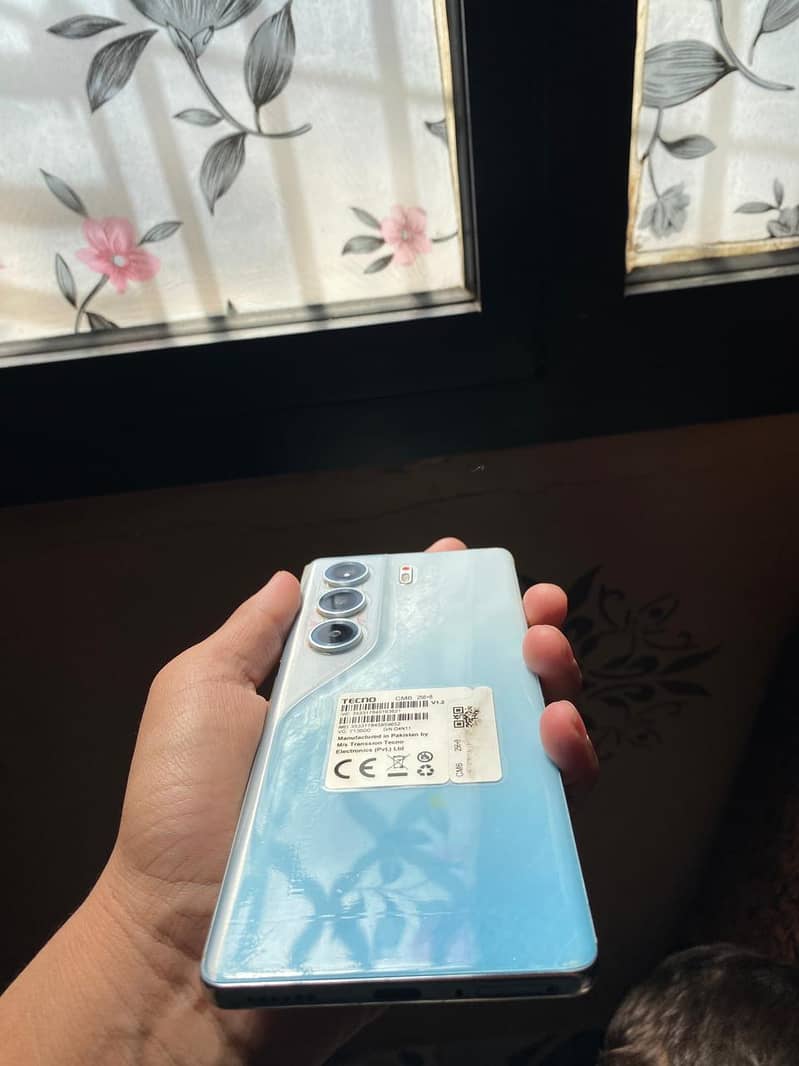 TECNO CAMON 40 PRO 2