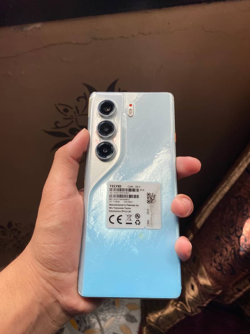 TECNO CAMON 40 PRO 3