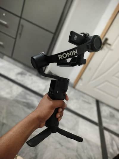 DJI RS3 Mini (with box)