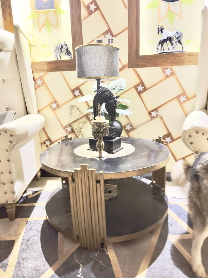 Round center table 3/3 1