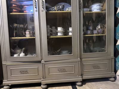 Elegant Wooden Display Showcase Cabinet